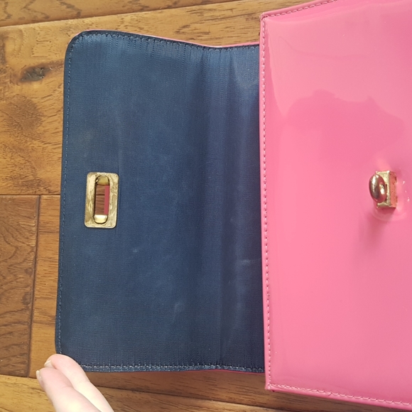 Vintage Pink Patten Metal Handle Purse - Picture 10 of 16